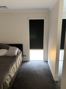 White Frame Onyx Fabric Single (10)