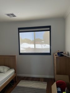 black & chalk blind – bedroom
